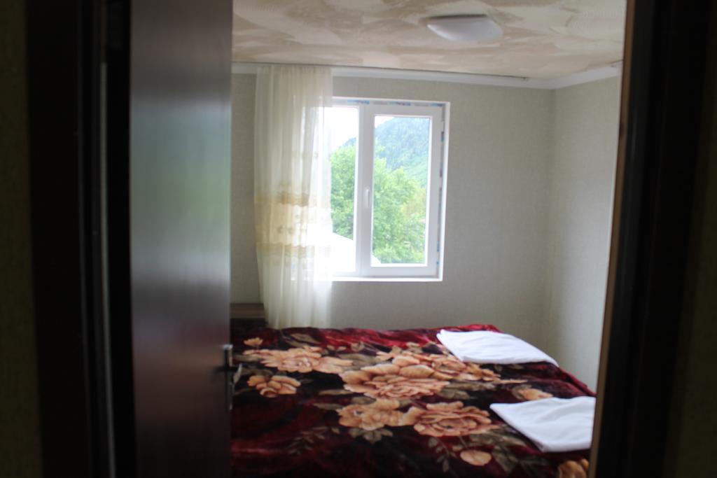 Iason Guest House In Mazeri Mestia Extérieur photo